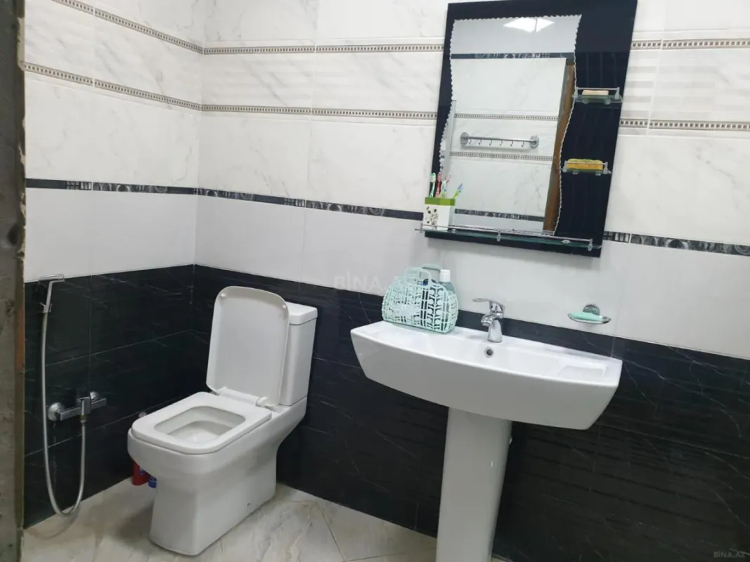 Satılır 3 otaqlı mənzil 118 m²