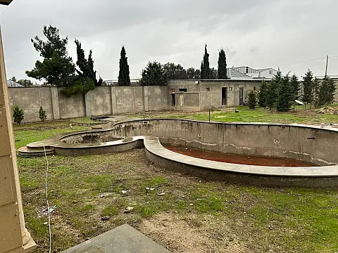 Satılır 7 otaqlı həyət evi 400 m²