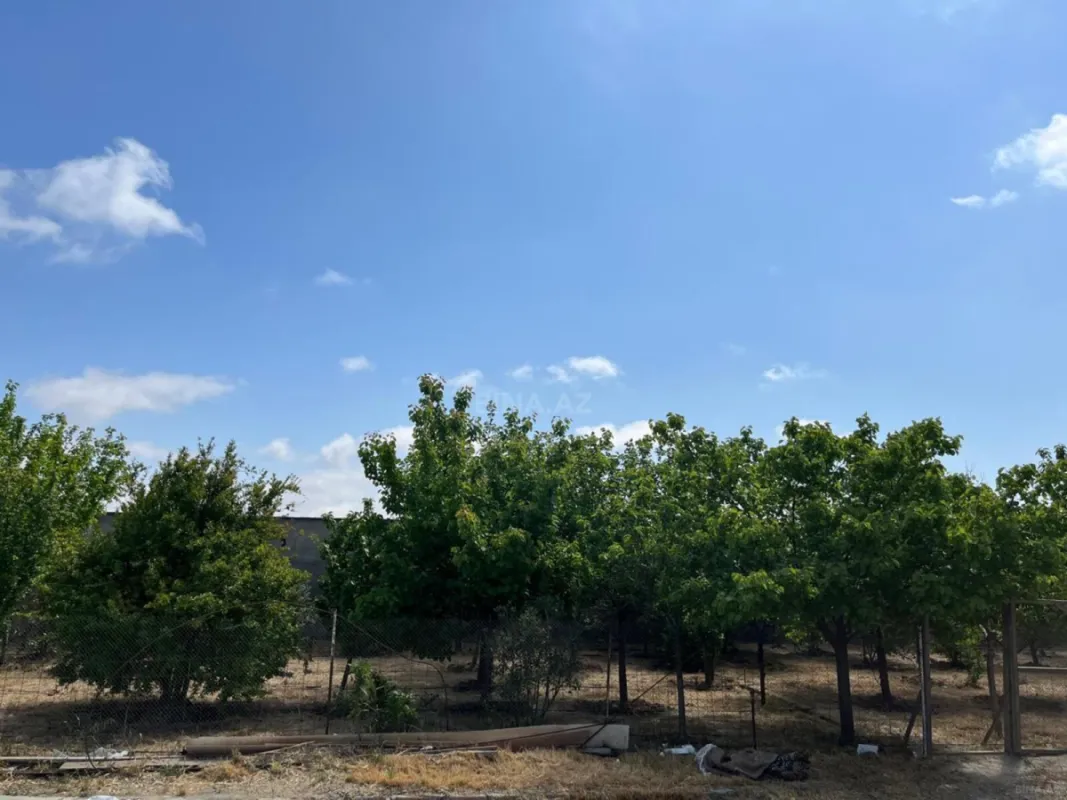 Satılır 7 otaqlı həyət evi 400 m²