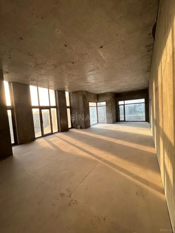 Satılır 7 otaqlı həyət evi 400 m²