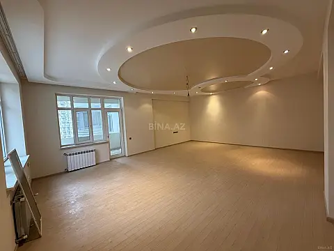 Satılır 3 otaqlı mənzil 196 m²