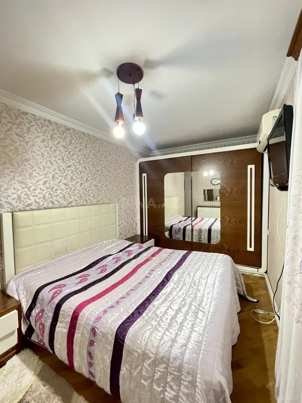 Satılır 2 otaqlı mənzil 60 m²