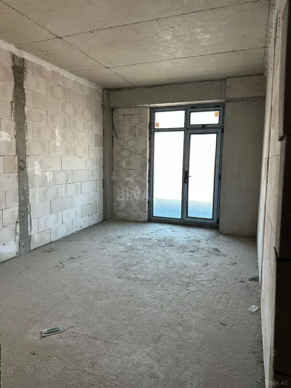 Satılır 2 otaqlı mənzil 107 m²