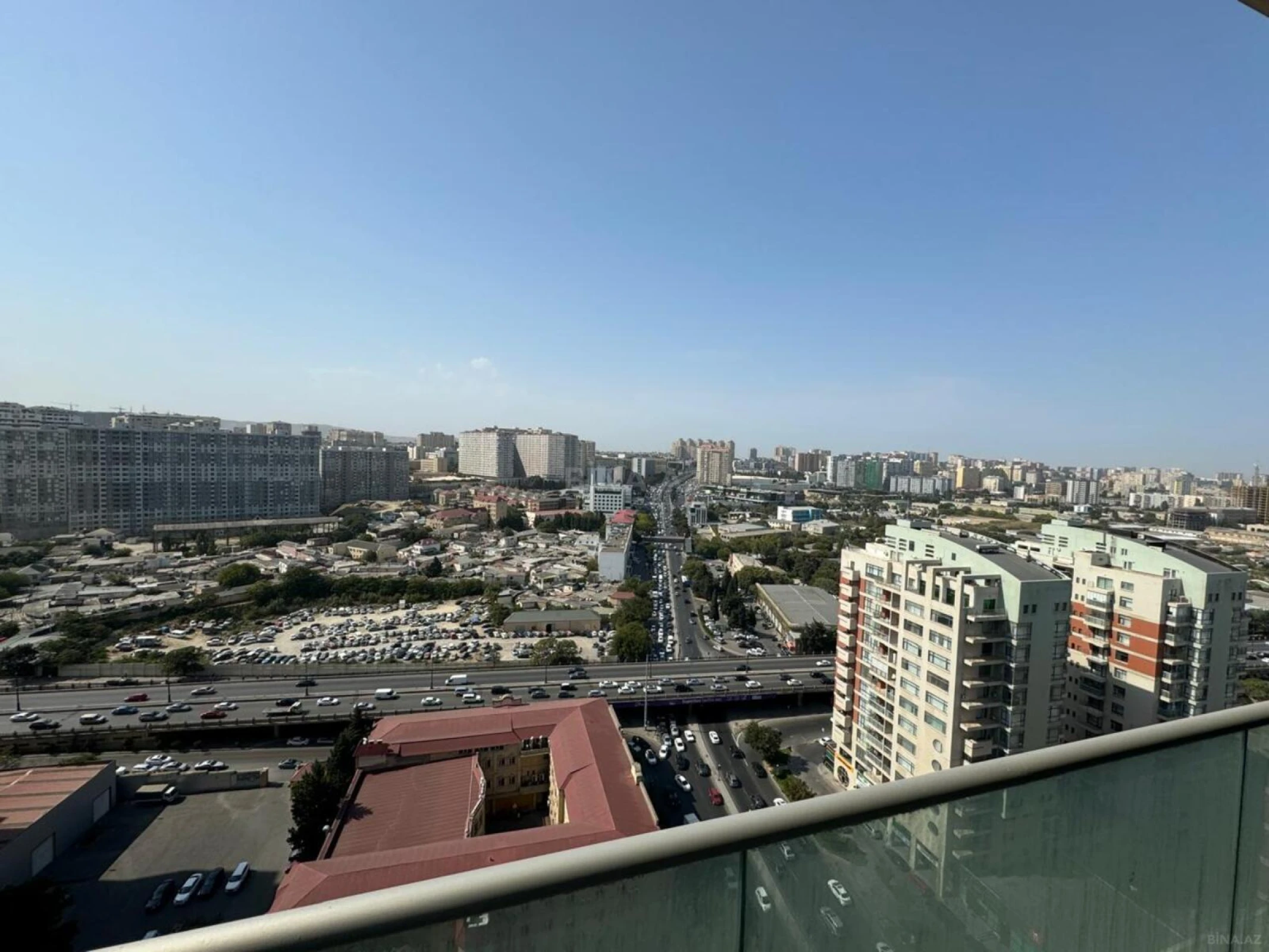Satılır 2 otaqlı mənzil 107 m²