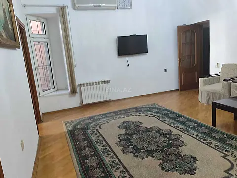Satılır 4 otaqlı mənzil 110 m²