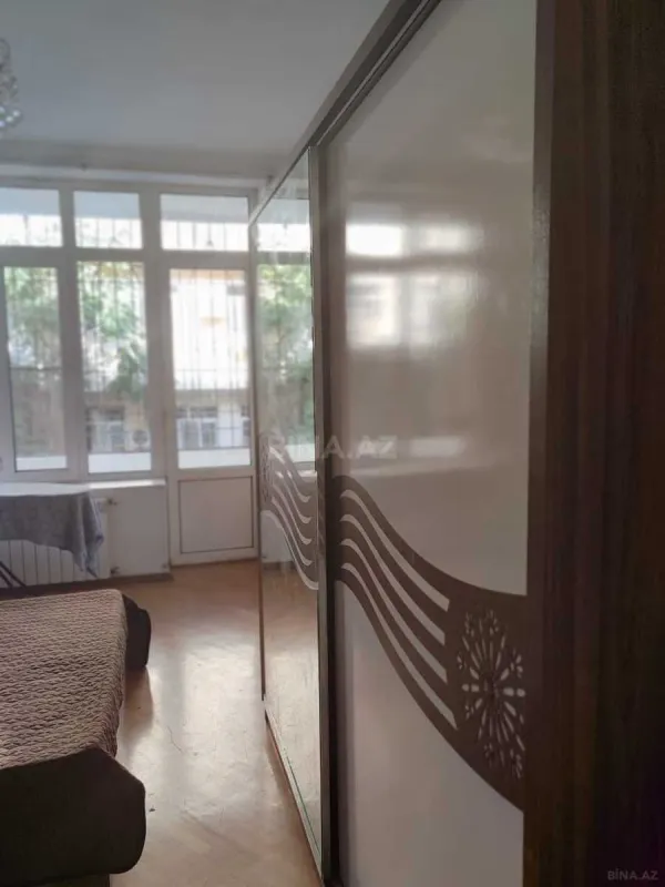 Satılır 4 otaqlı mənzil 110 m²
