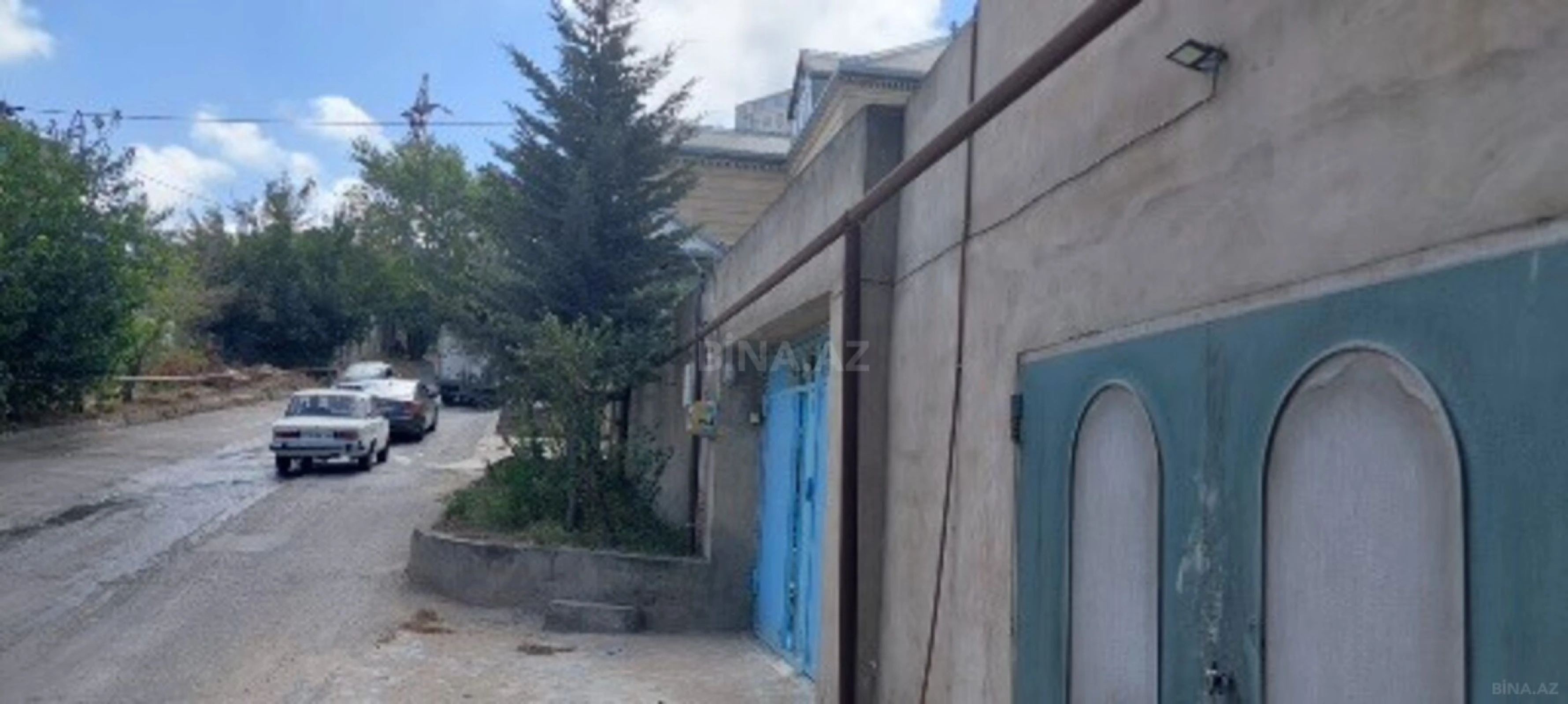 Satılır 8 otaqlı həyət evi 350 m²