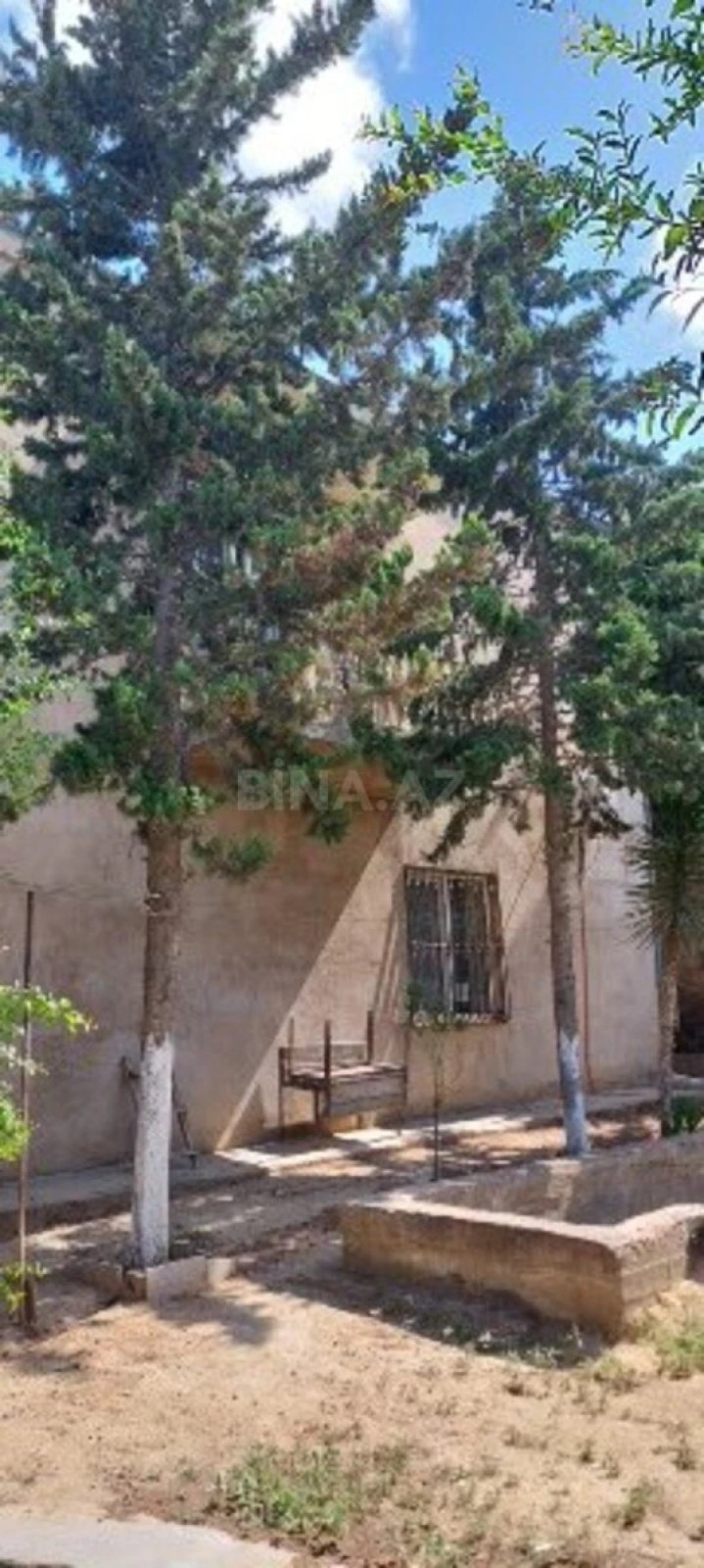 Satılır 8 otaqlı həyət evi 350 m²