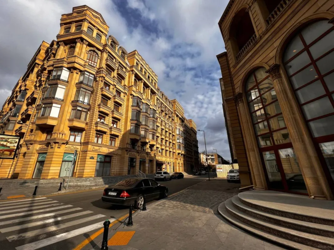 Satılır obyekt 100 m²