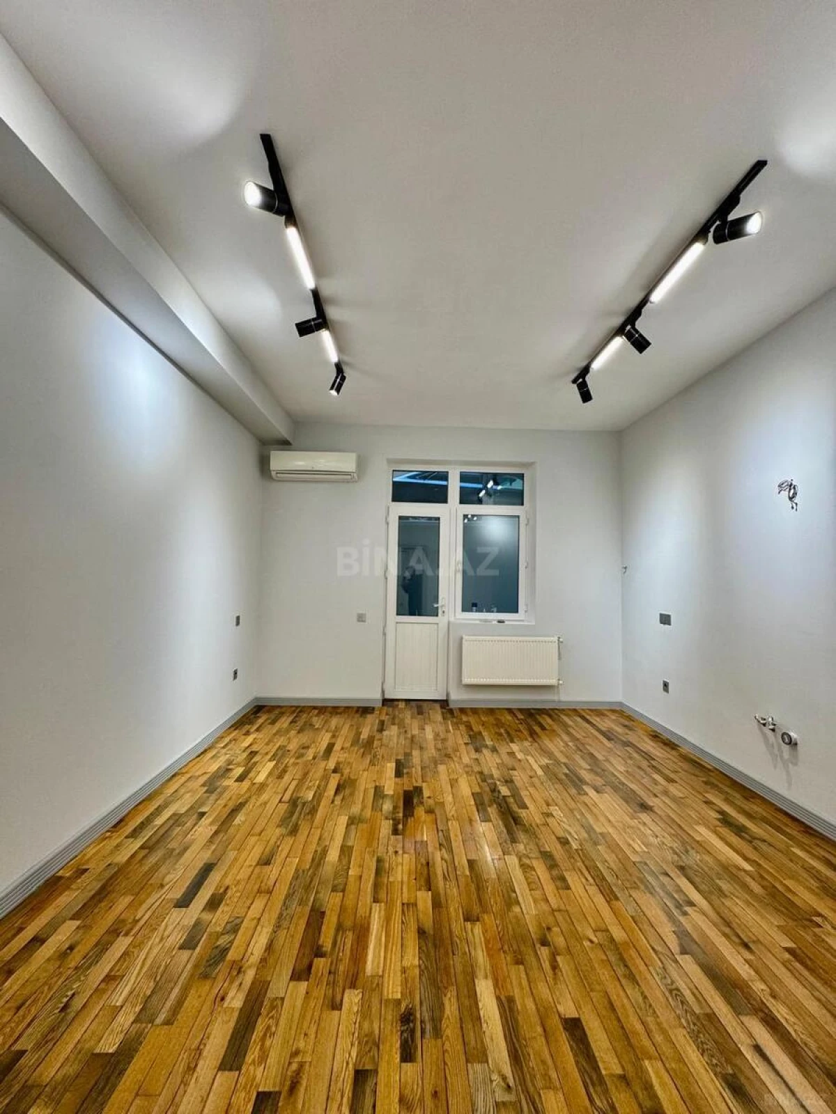Kirayə verilir 4 otaqlı ofis 120 m²