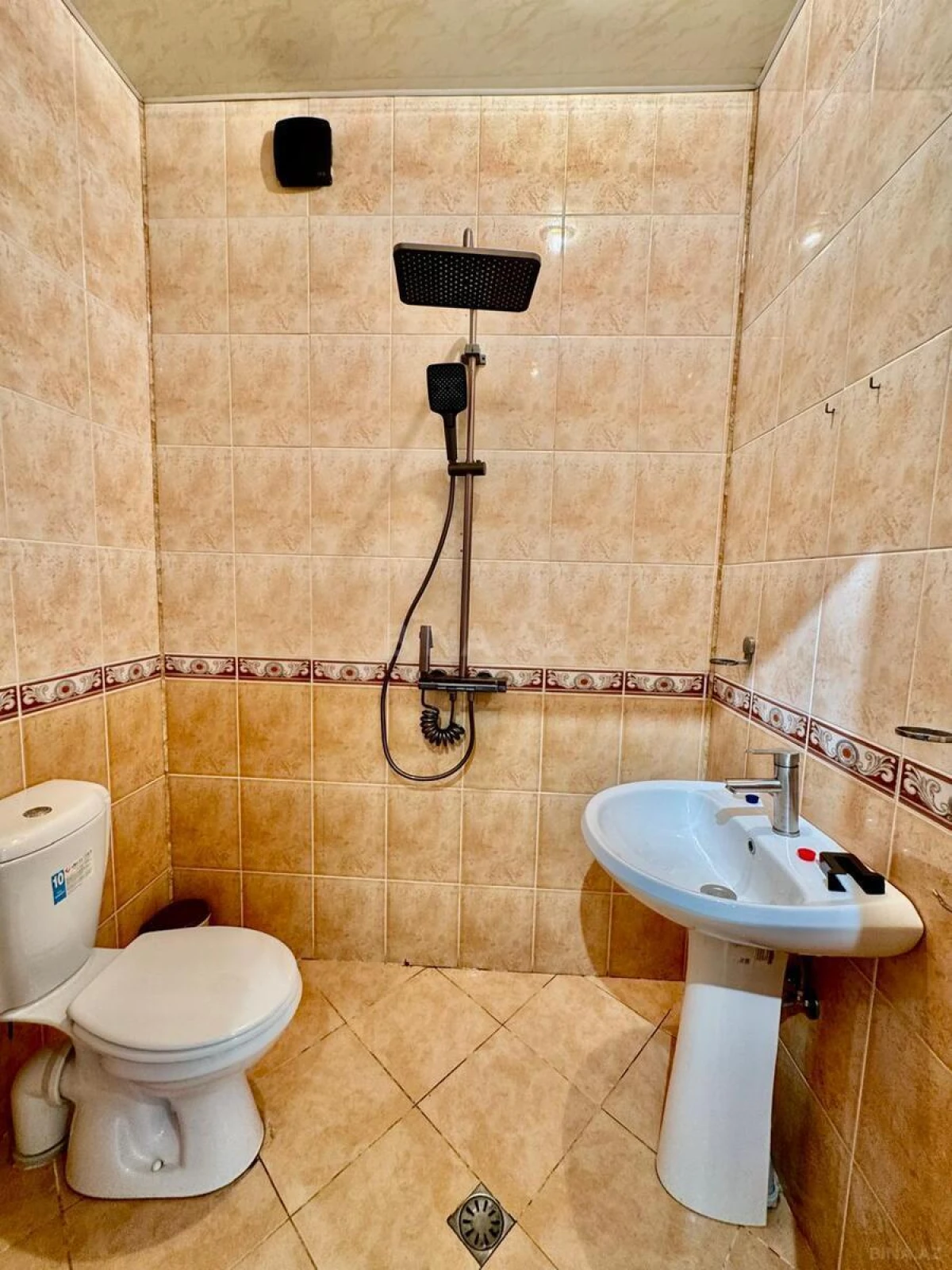 Kirayə verilir 4 otaqlı ofis 120 m²