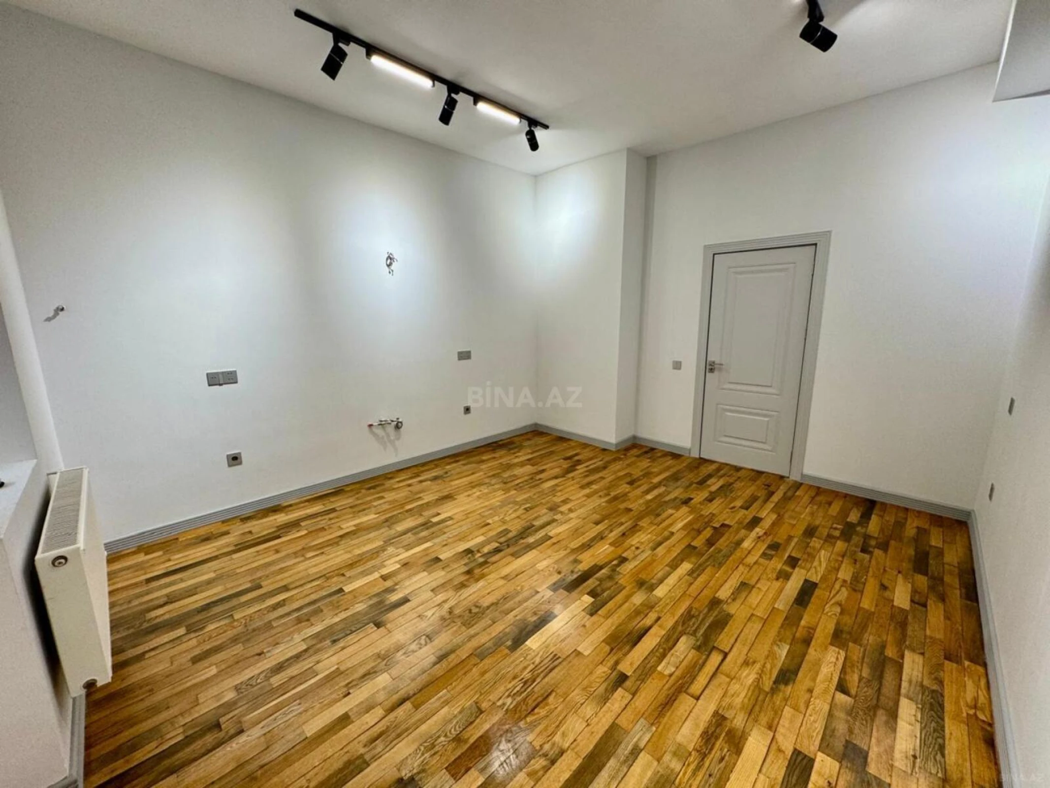 Kirayə verilir 4 otaqlı ofis 120 m²