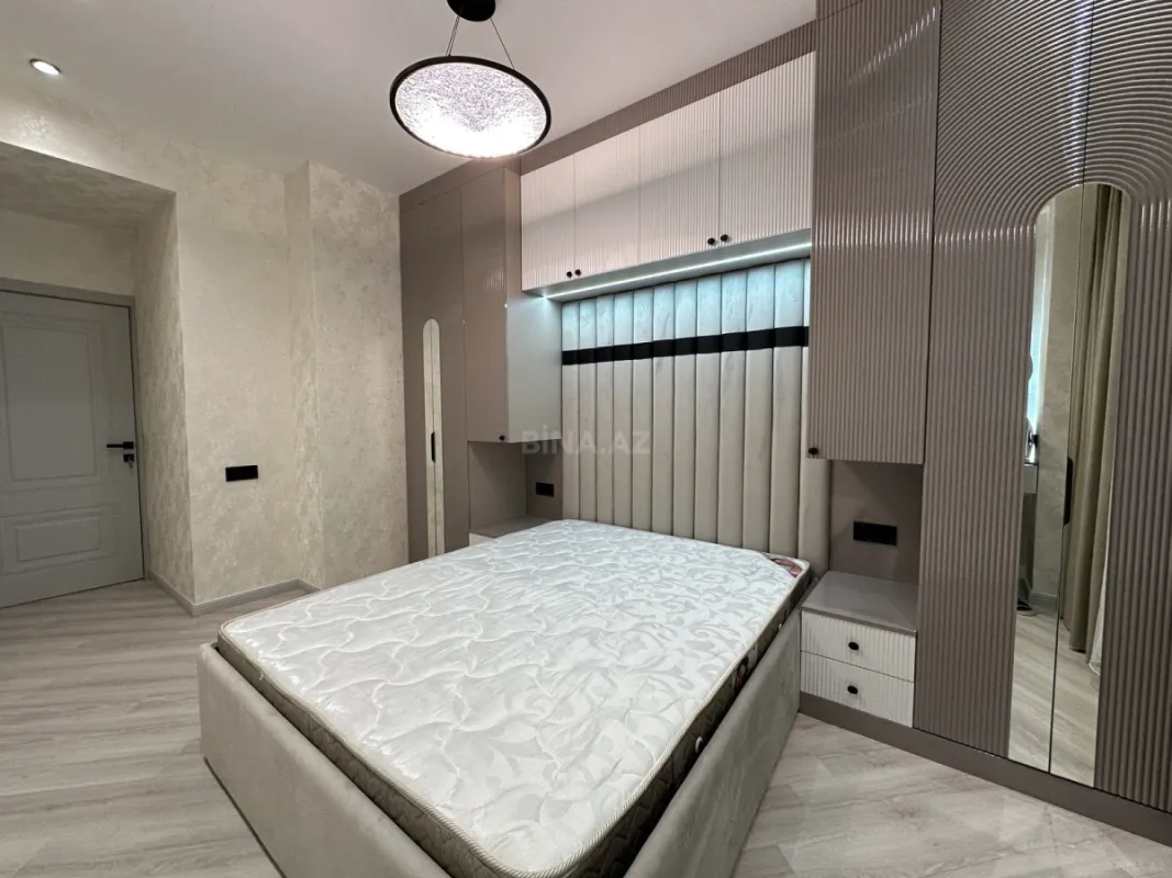 Satılır 2 otaqlı mənzil 67 m²