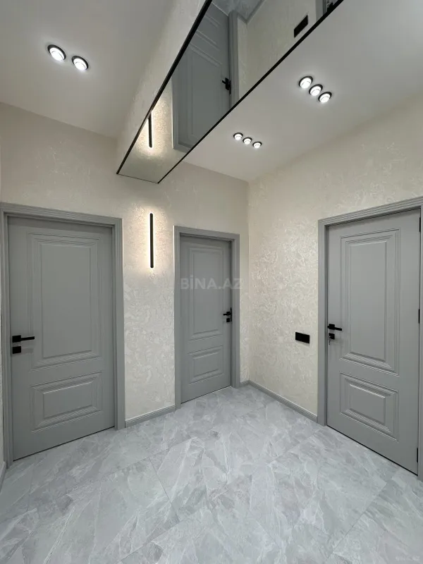 Satılır 2 otaqlı mənzil 67 m²