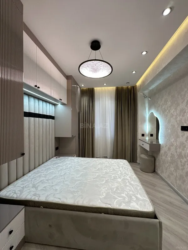 Satılır 2 otaqlı mənzil 67 m²