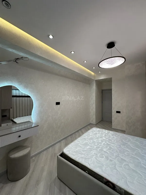 Satılır 2 otaqlı mənzil 67 m²