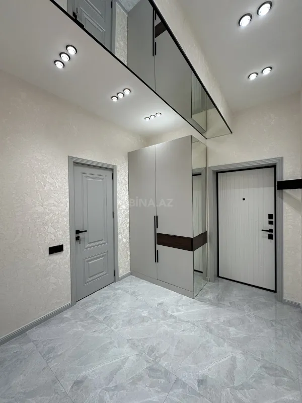 Satılır 2 otaqlı mənzil 67 m²