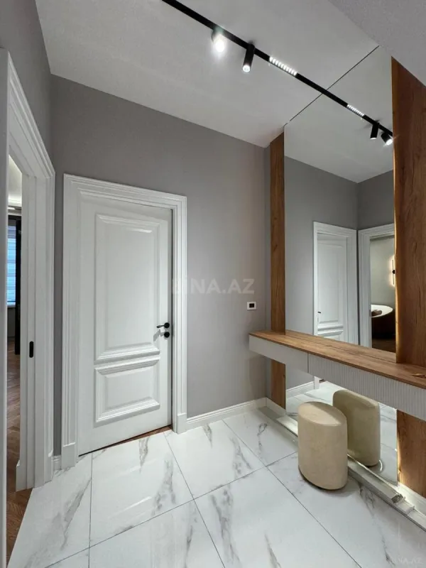 Satılır 2 otaqlı mənzil 68 m²
