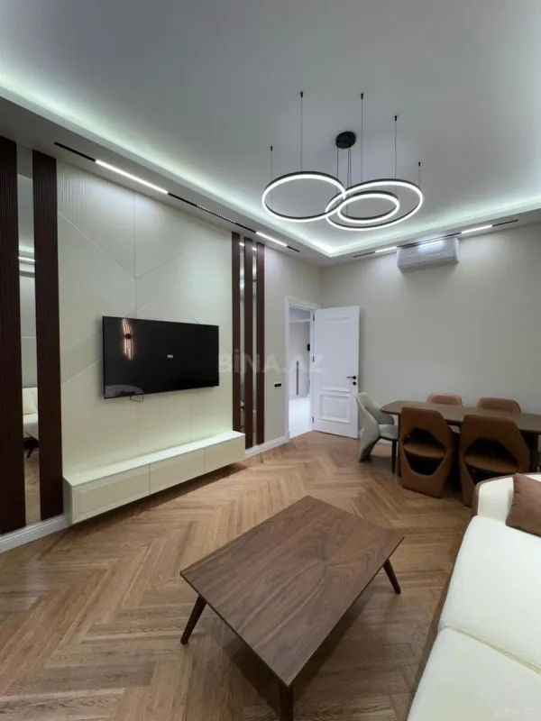 Satılır 2 otaqlı mənzil 68 m²