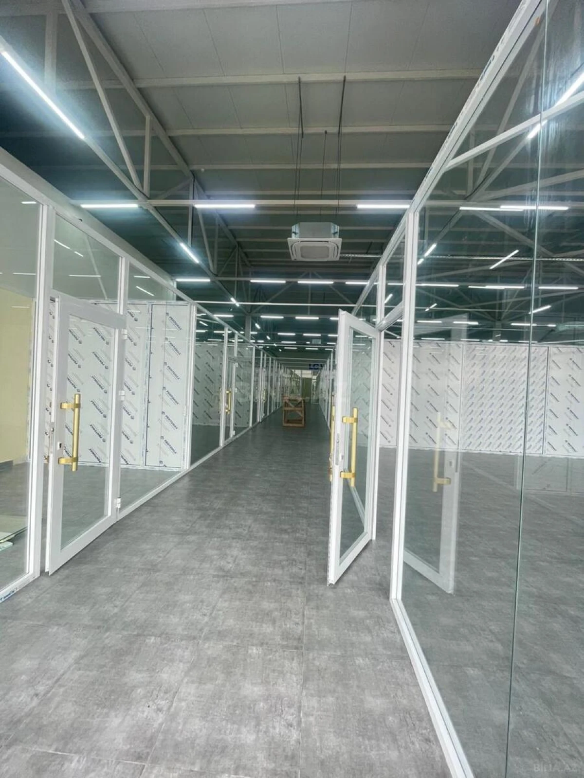 Kirayə verilir obyekt 580 m²