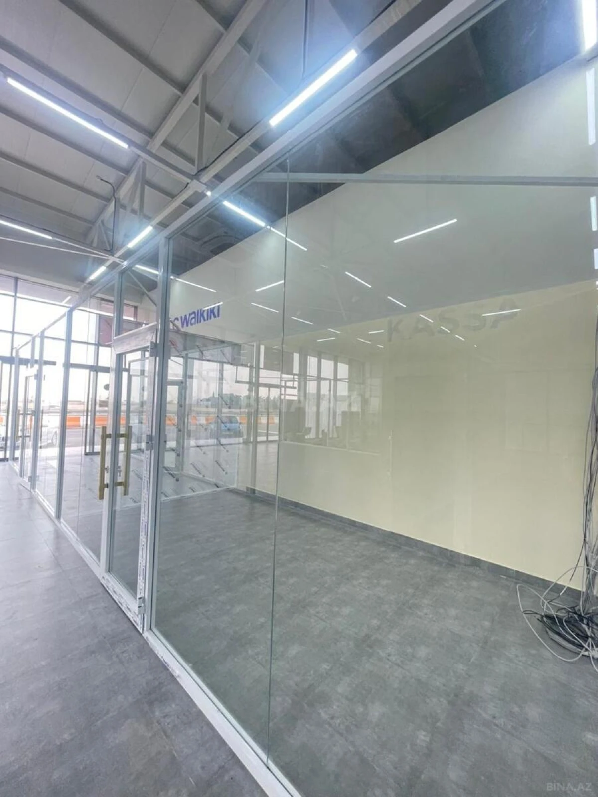 Kirayə verilir obyekt 580 m²