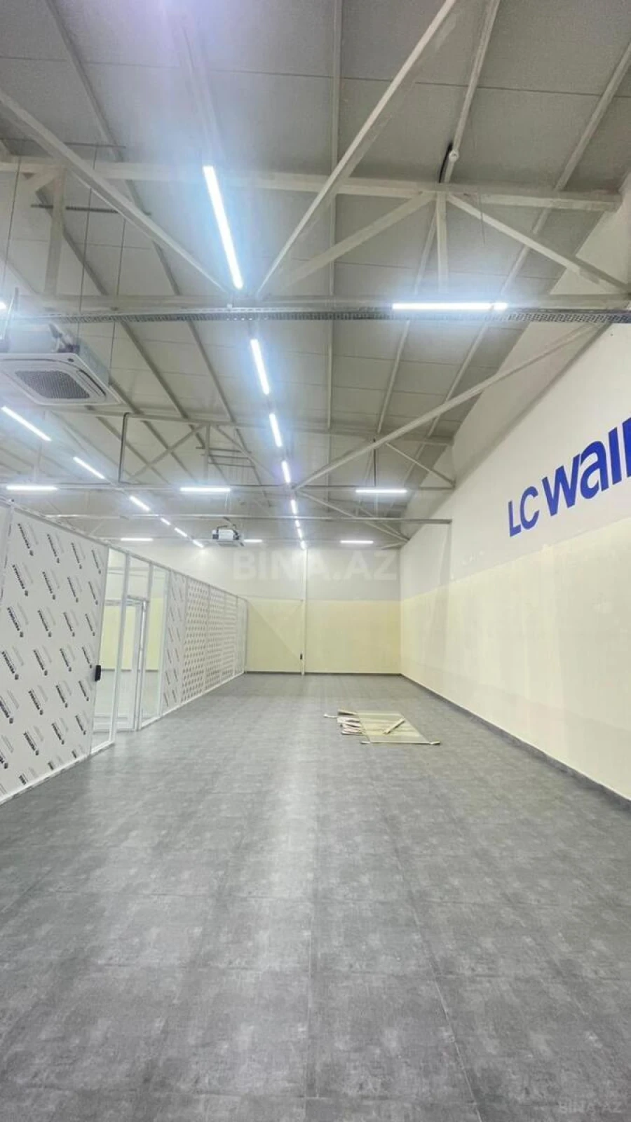 Kirayə verilir obyekt 580 m²