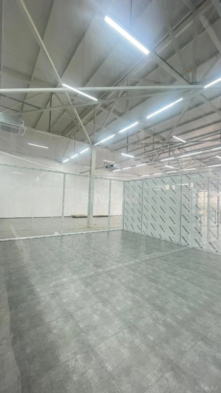 Kirayə verilir obyekt 580 m²