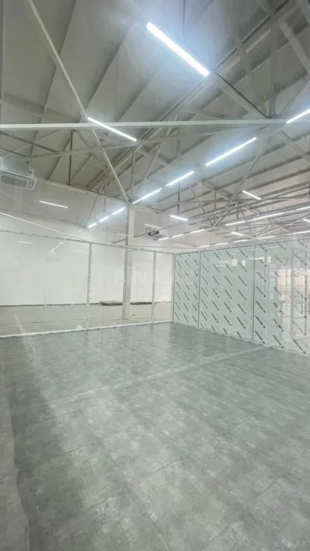 Kirayə verilir obyekt 580 m²