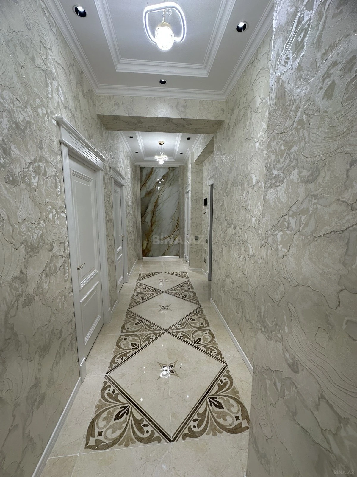 Satılır 3 otaqlı mənzil 82 m²