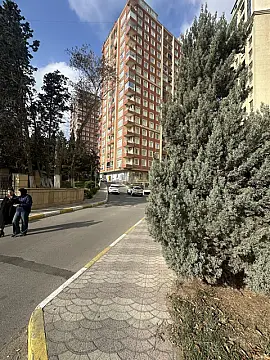 Satılır 3 otaqlı mənzil 82 m²