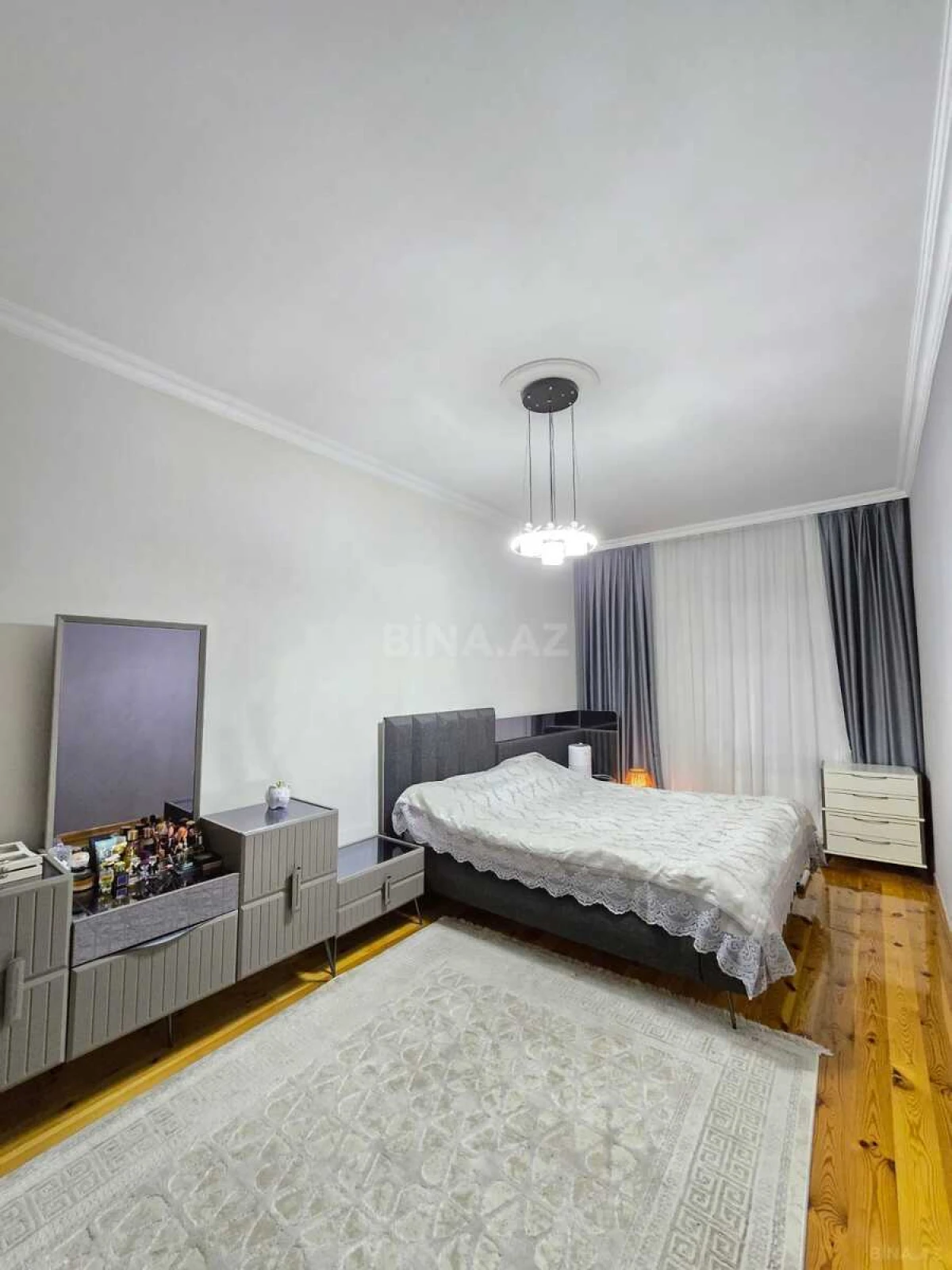 Satılır 7 otaqlı həyət evi 230 m²