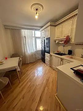 Satılır 3 otaqlı mənzil 100 m²