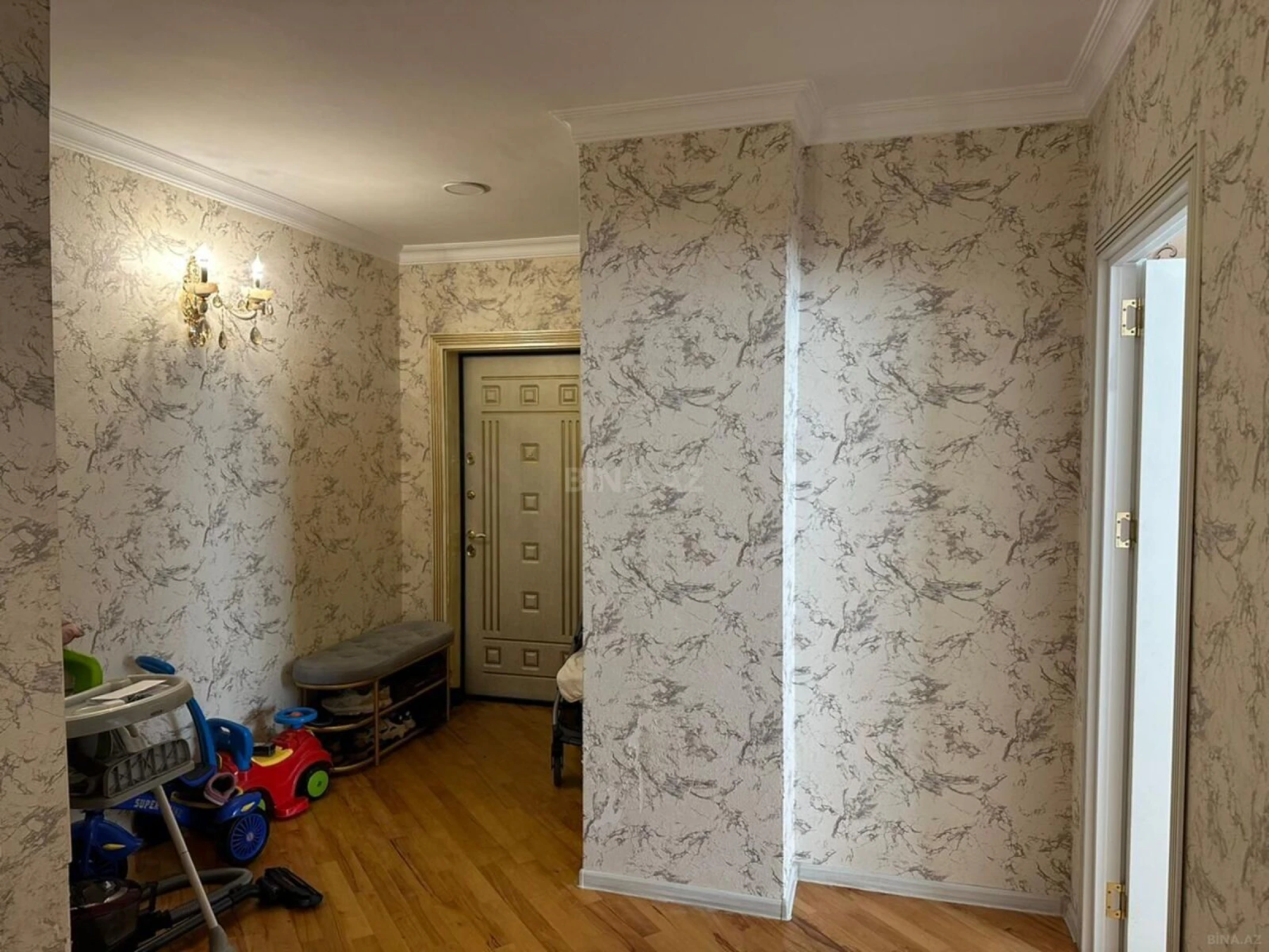 Satılır 3 otaqlı mənzil 100 m²