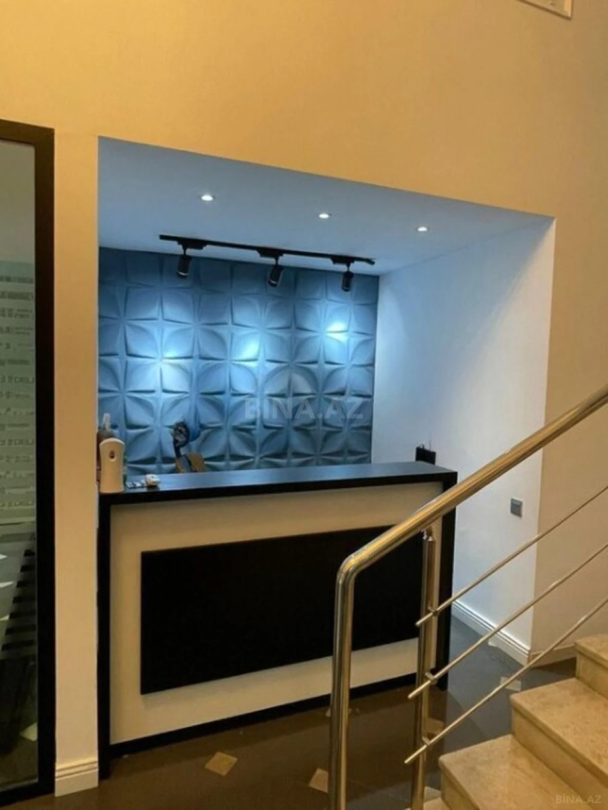 Kirayə verilir 7 otaqlı ofis 240 m²