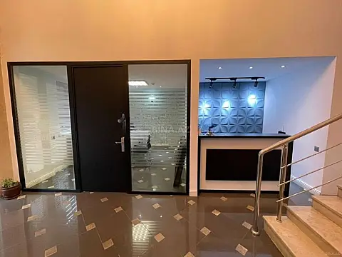 Kirayə verilir 7 otaqlı ofis 240 m²