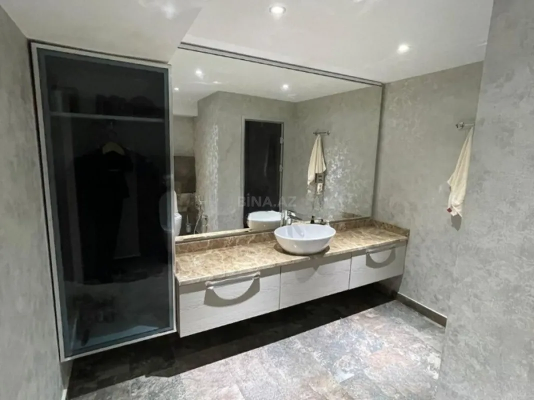 Kirayə verilir 7 otaqlı ofis 240 m²