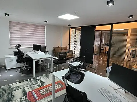 Kirayə verilir 7 otaqlı ofis 240 m²