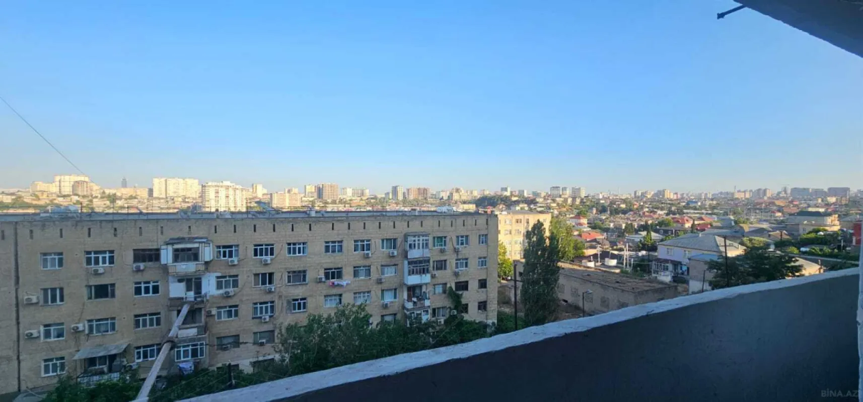 Satılır 5 otaqlı mənzil 121 m²