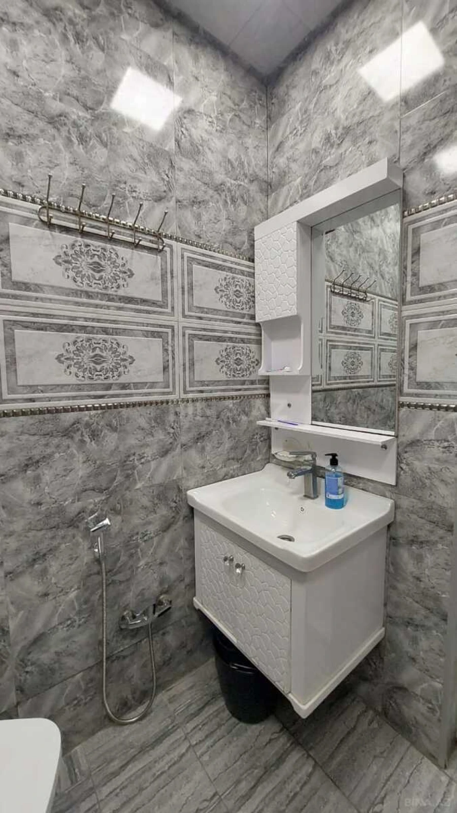 Satılır 2 otaqlı mənzil 55 m²