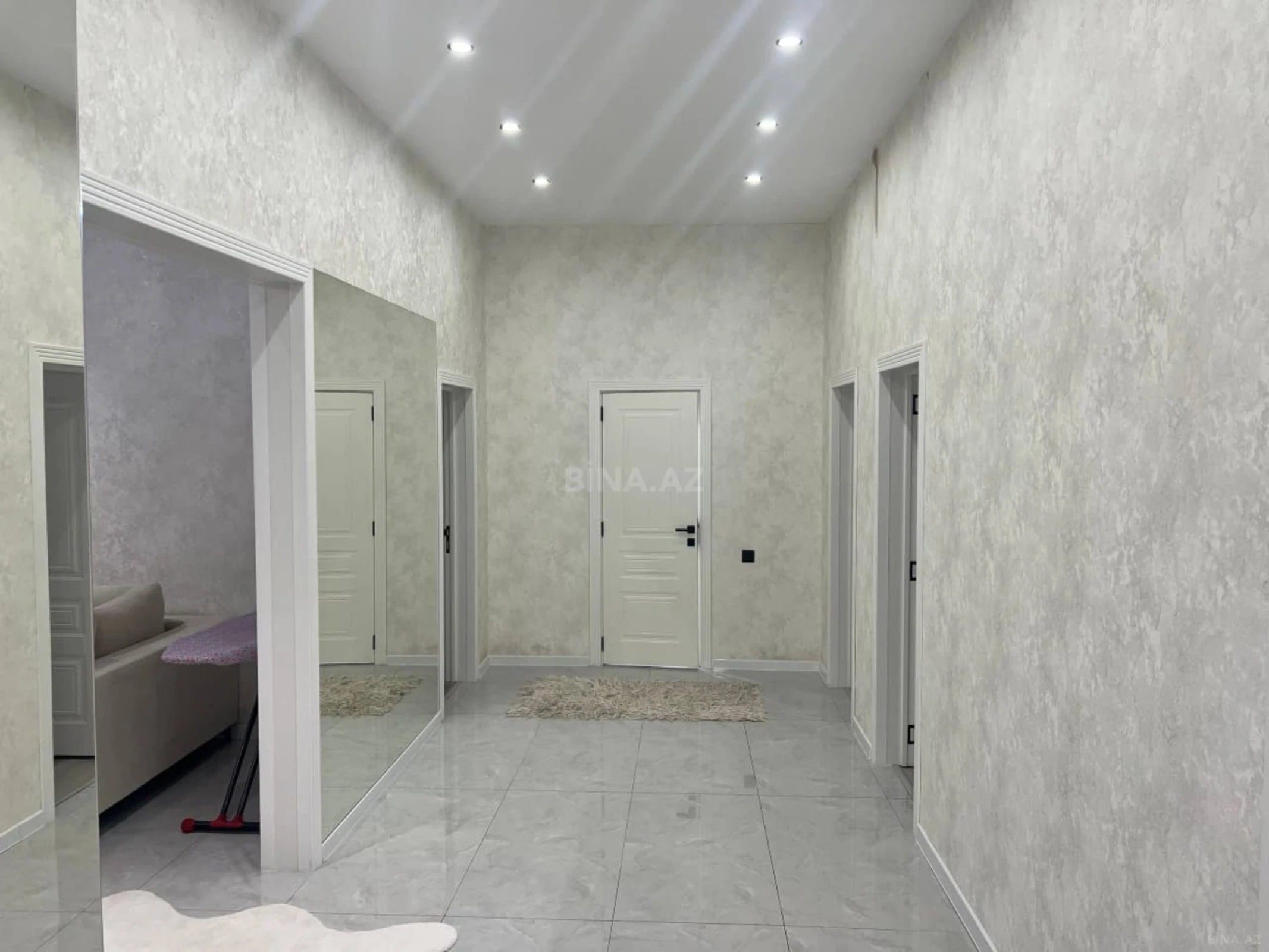 Satılır 4 otaqlı həyət evi 250 m²