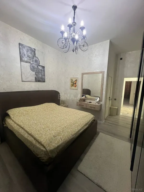 Satılır 4 otaqlı həyət evi 250 m²
