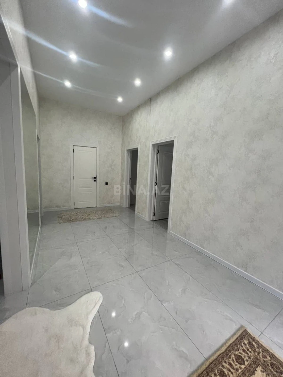 Satılır 4 otaqlı həyət evi 250 m²