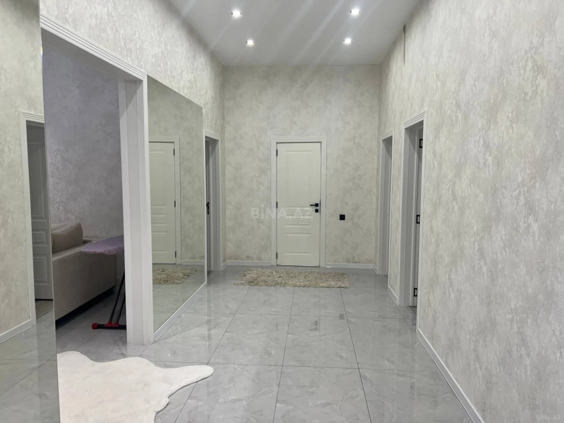 Satılır 4 otaqlı həyət evi 250 m²