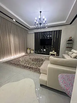 Satılır 4 otaqlı həyət evi 250 m²