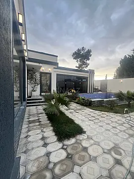 Satılır 4 otaqlı həyət evi 250 m²