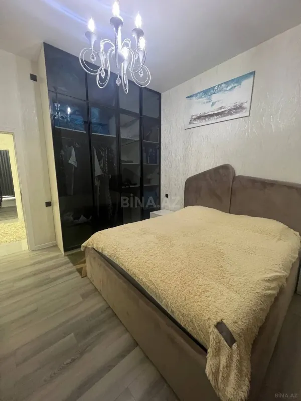 Satılır 4 otaqlı həyət evi 250 m²