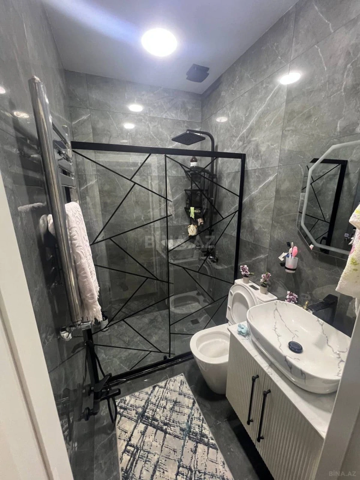 Satılır 4 otaqlı həyət evi 250 m²