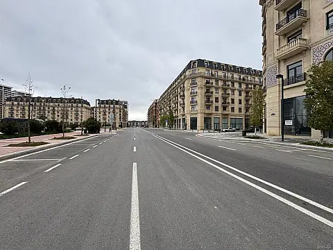 Satılır 4 otaqlı mənzil 200 m²