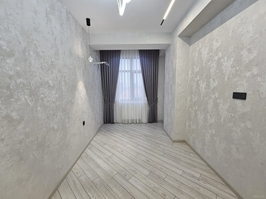 Satılır 2 otaqlı mənzil 77 m²