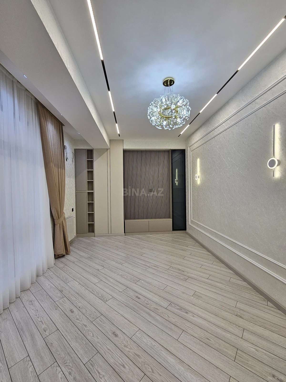 Satılır 2 otaqlı mənzil 77 m²